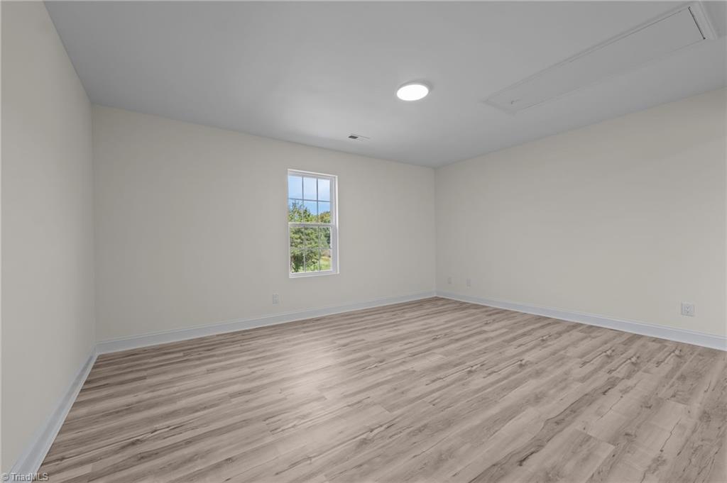 property viewer photo 29