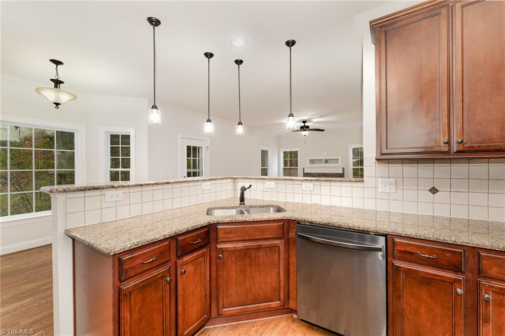 property viewer photo 11