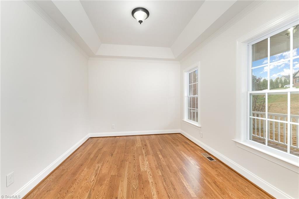 property viewer photo 16