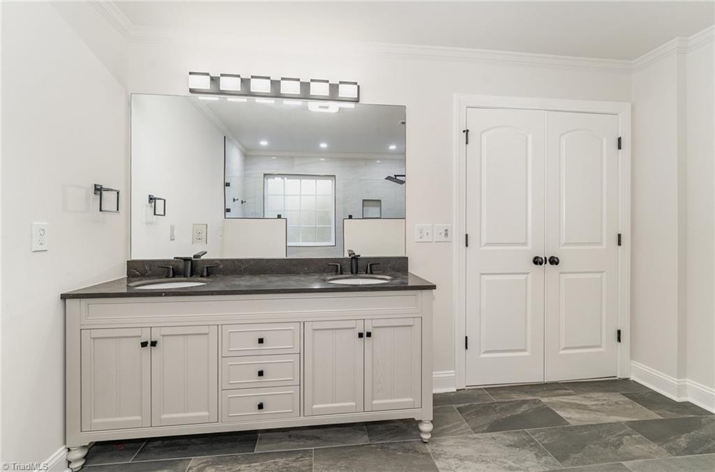 property viewer photo 28