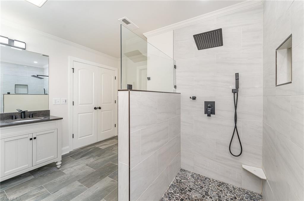 property viewer photo 29