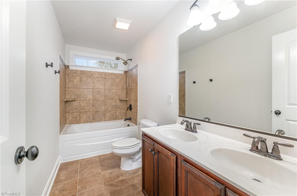 property viewer photo 30