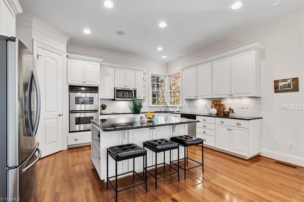 property viewer photo 13