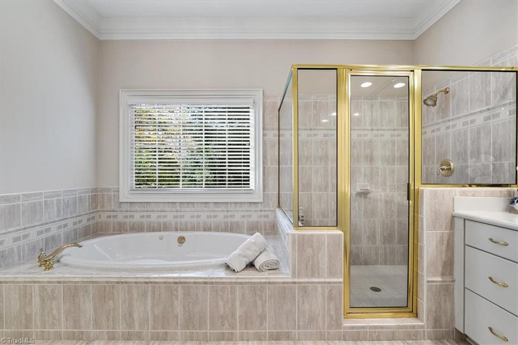 property viewer photo 18