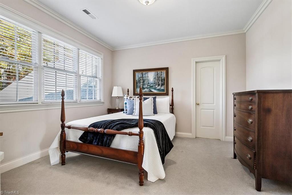 property viewer photo 19