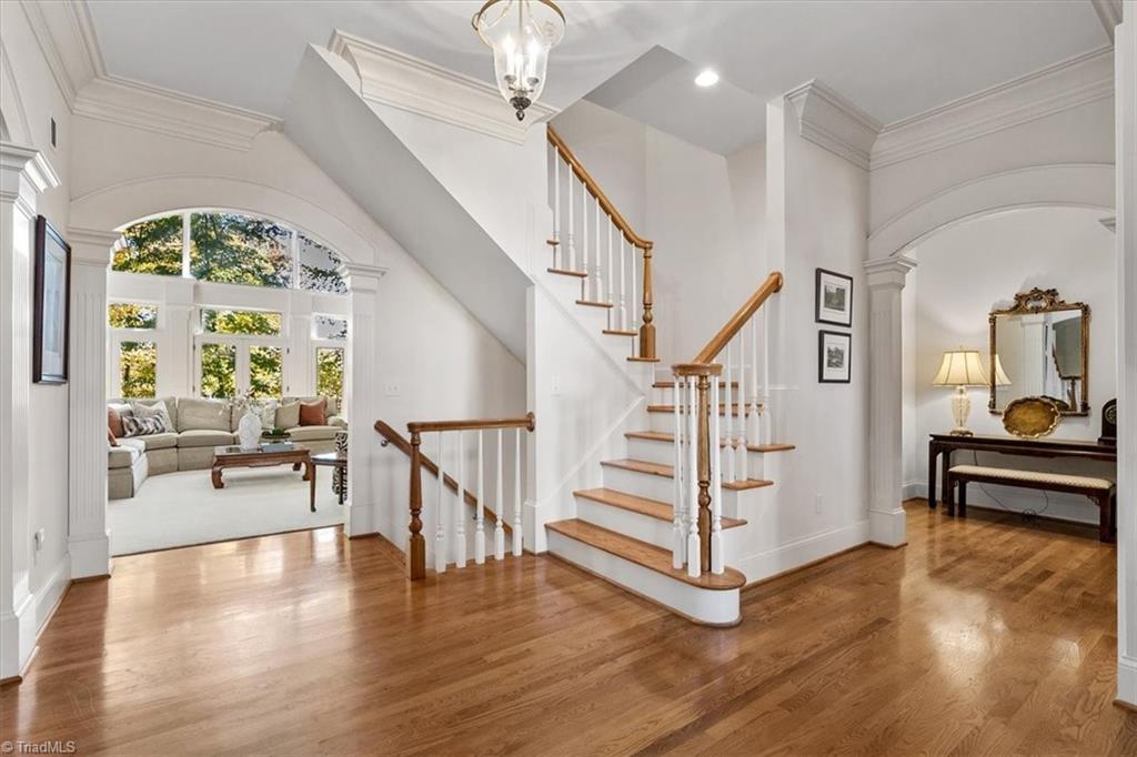 property viewer photo 3