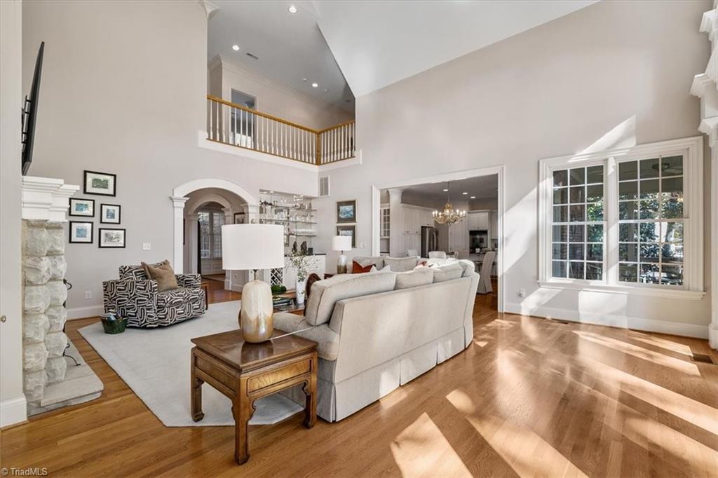 property viewer photo 7