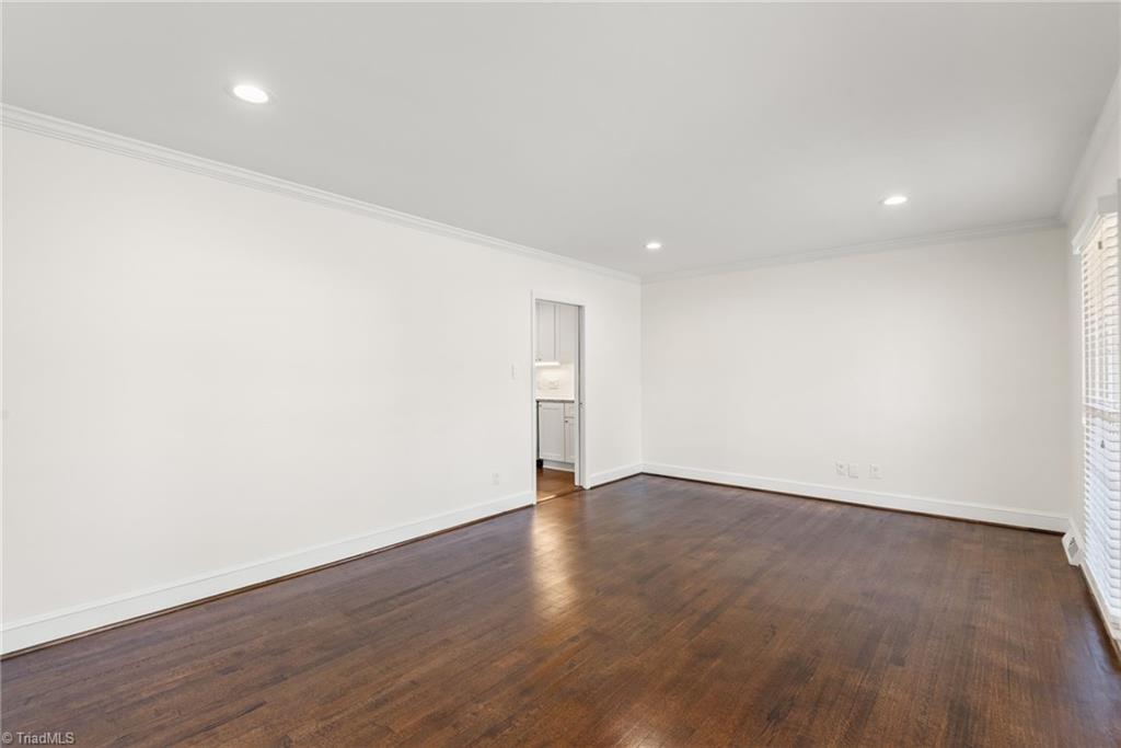 property viewer photo 10
