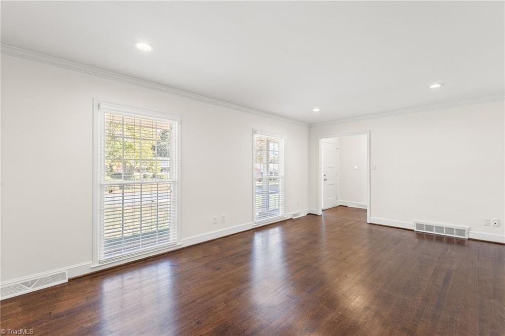 property viewer photo 11