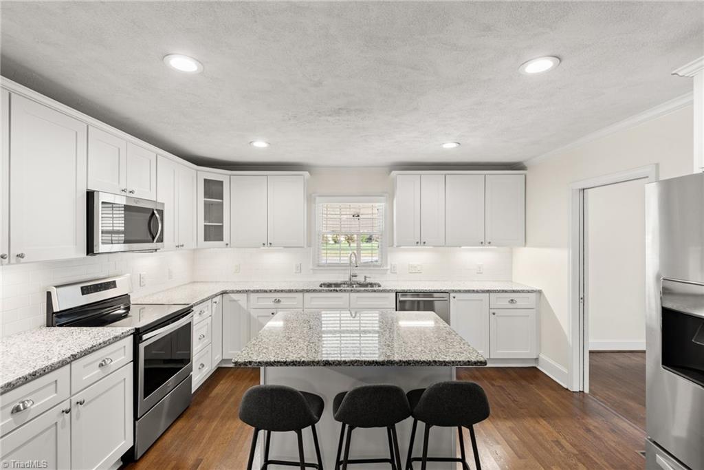 property viewer photo 13