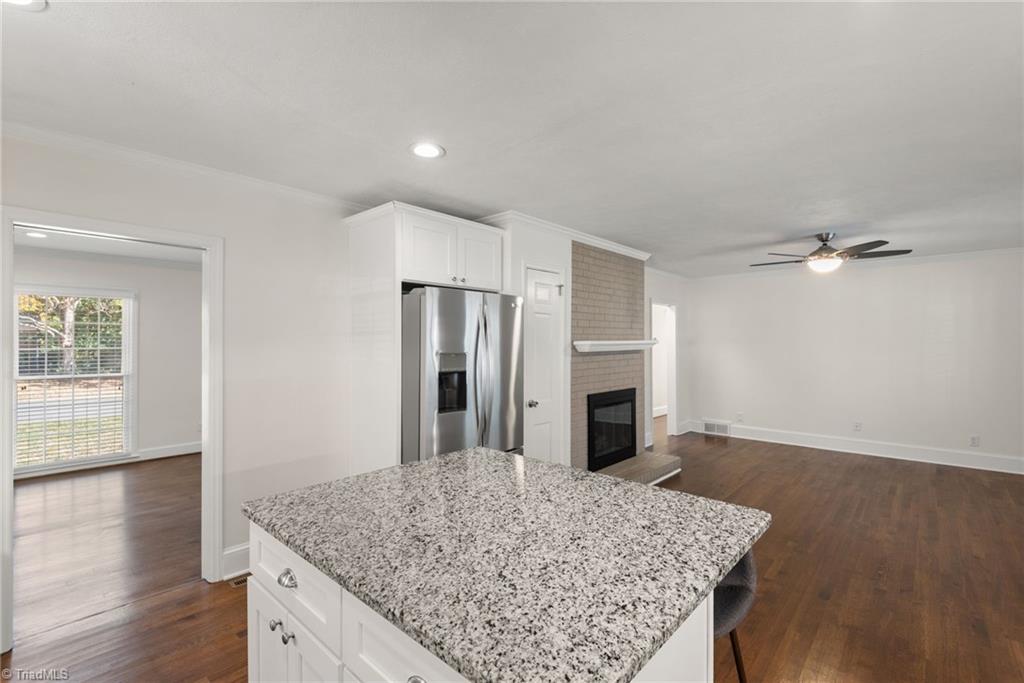 property viewer photo 16