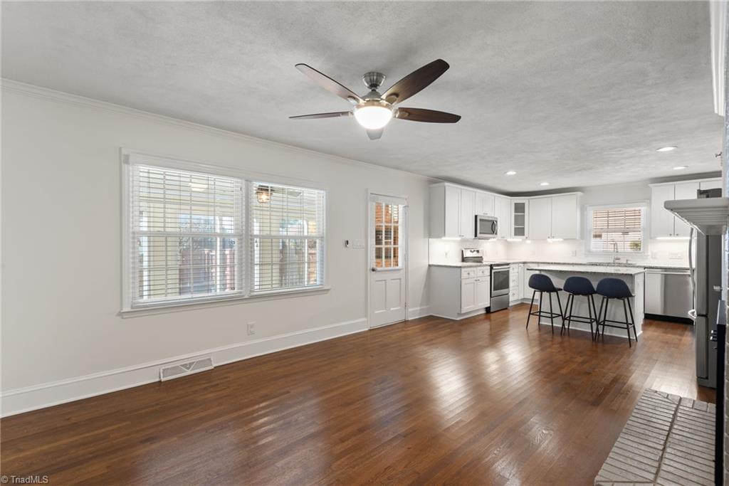 property viewer photo 17
