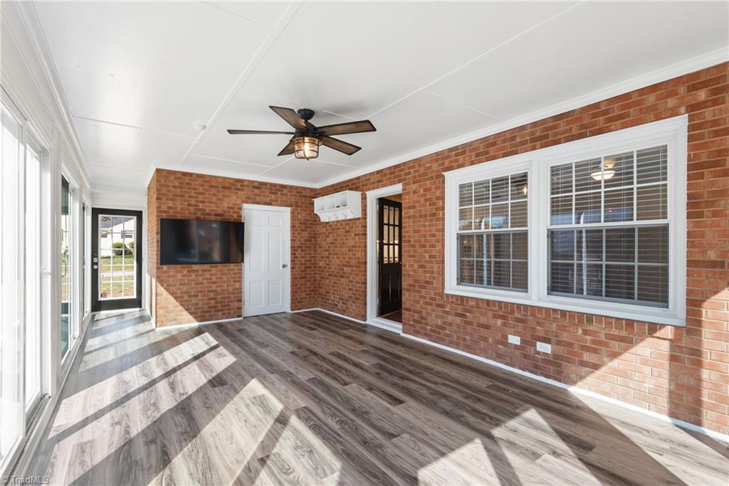 property viewer photo 20