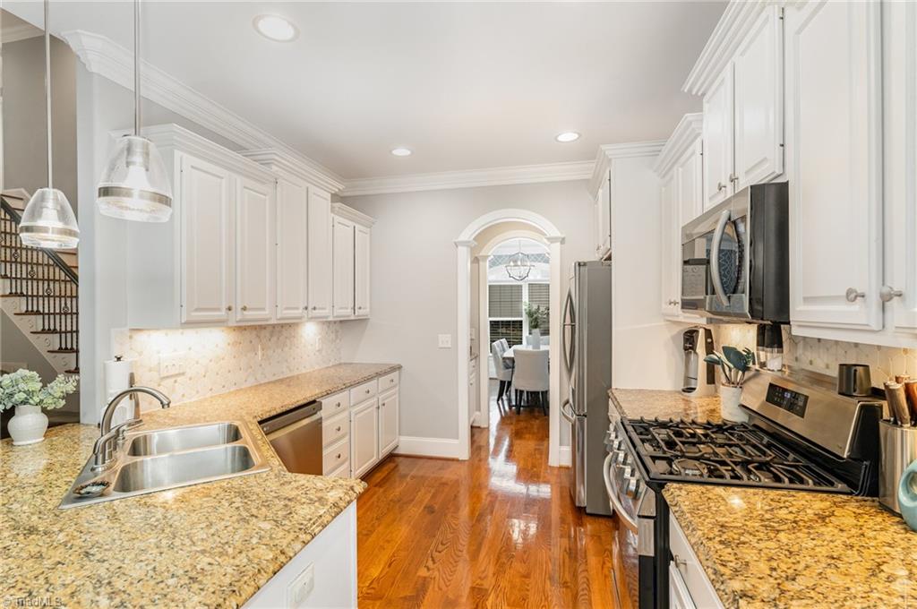 property viewer photo 11