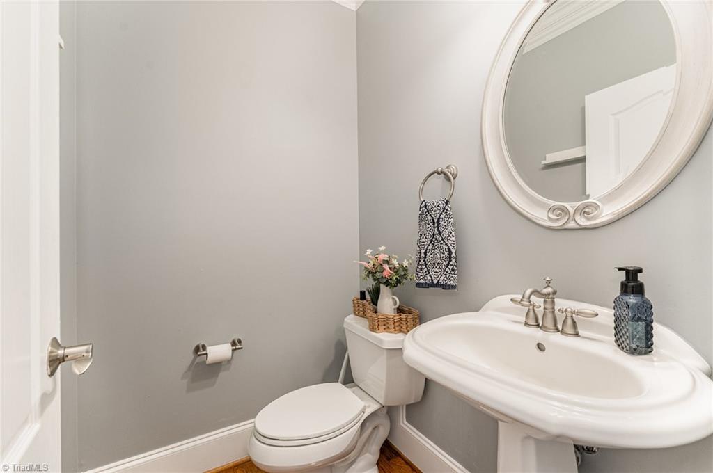 property viewer photo 18