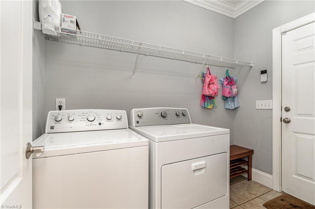 property viewer photo 19