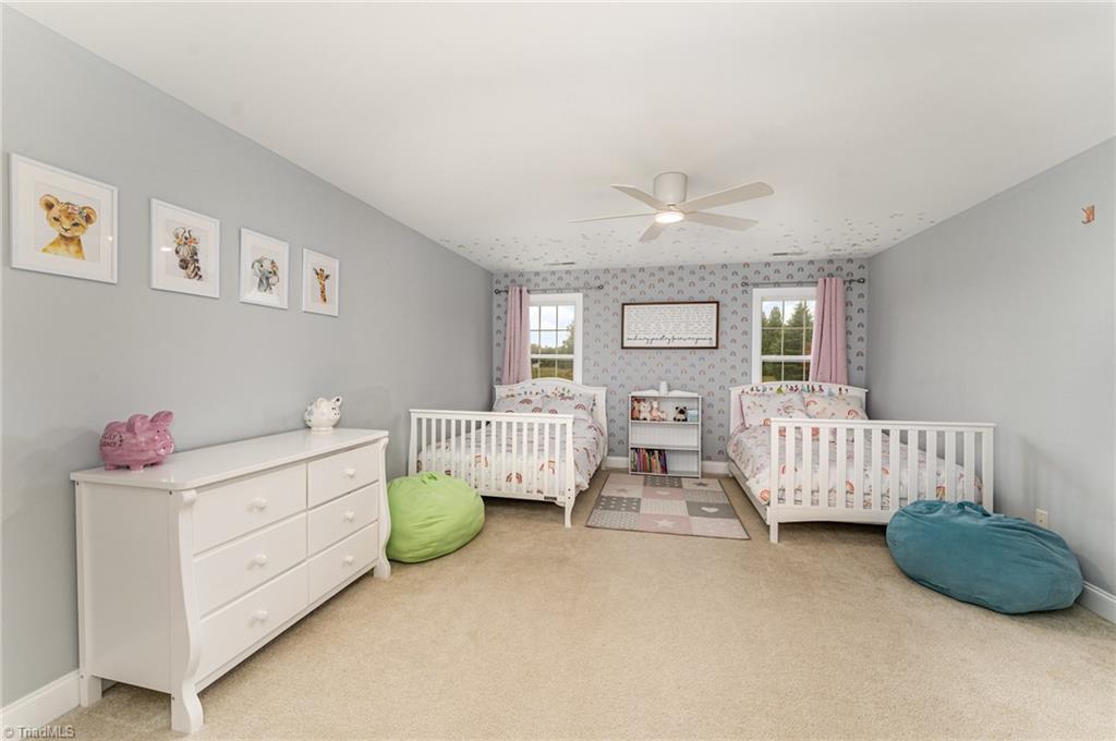 property viewer photo 31