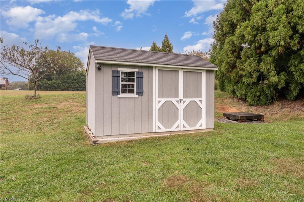 property viewer photo 36