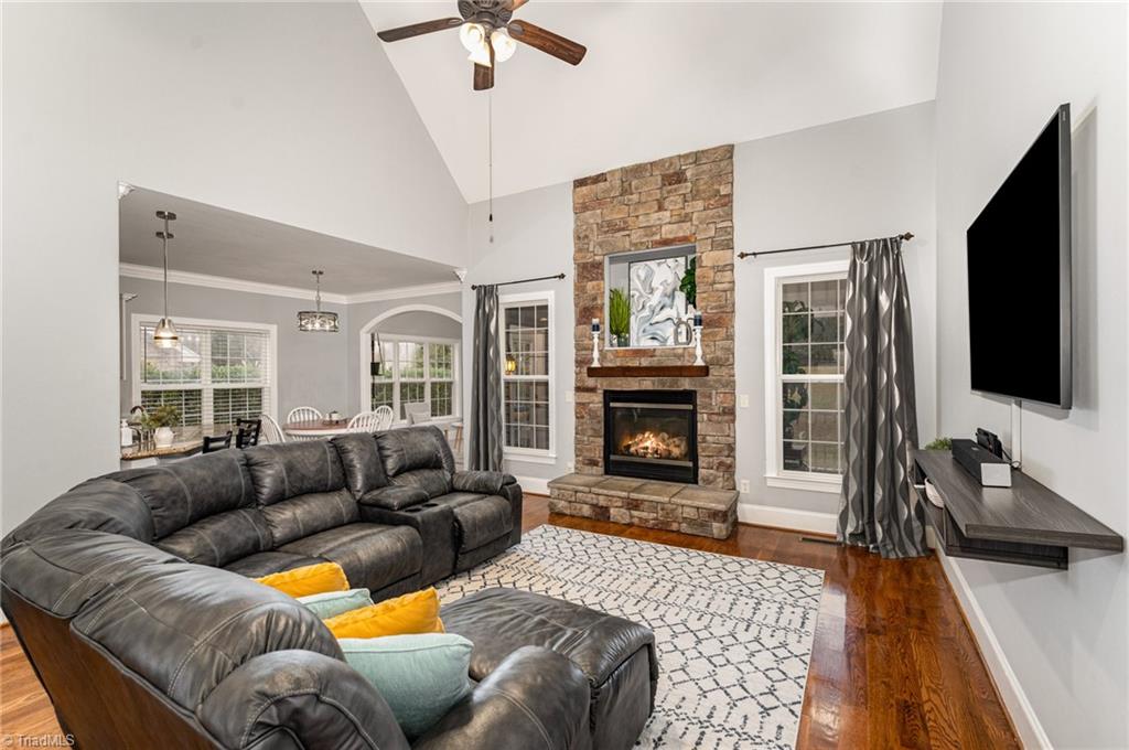 property viewer photo 5
