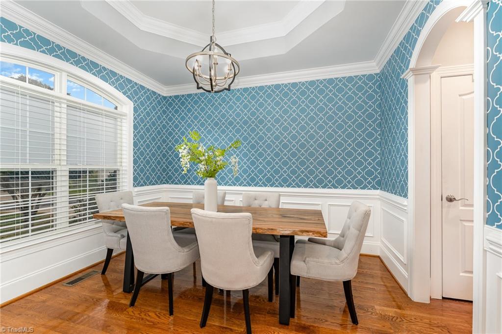property viewer photo 7