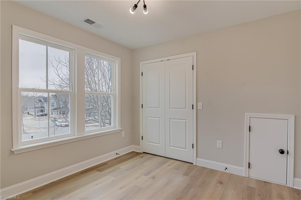 property viewer photo 11
