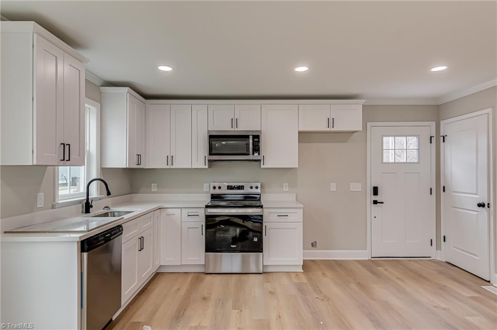 property viewer photo 16