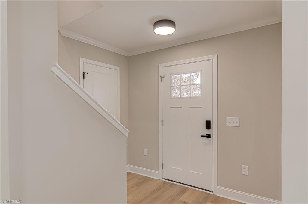 property viewer photo 18