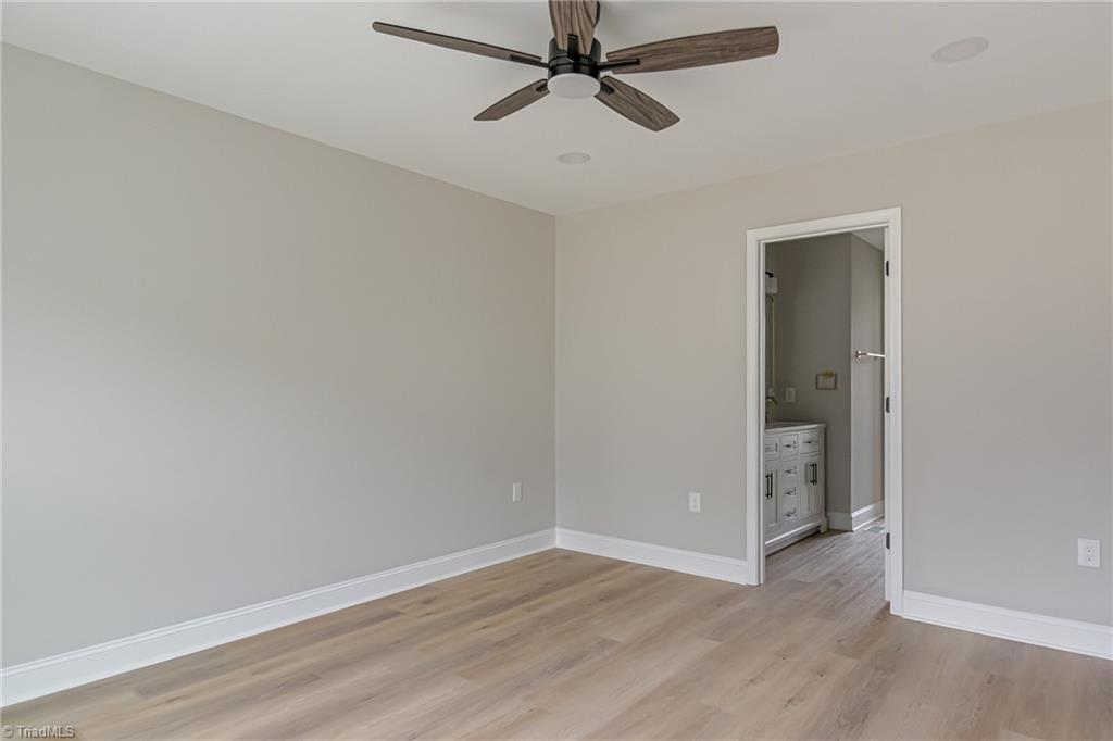 property viewer photo 7