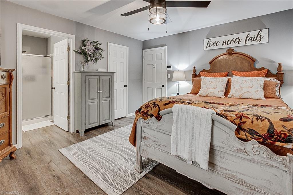 property viewer photo 11