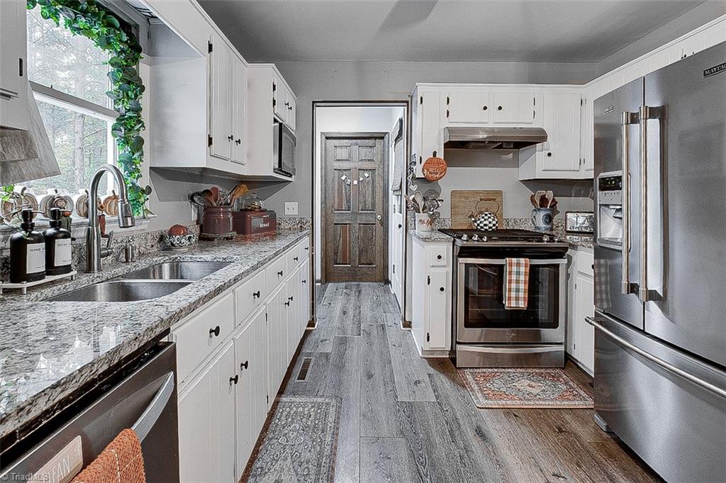property viewer photo 7
