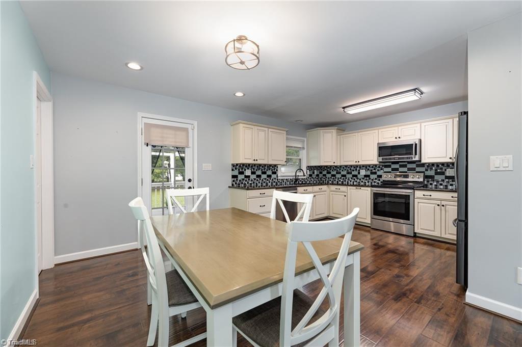 property viewer photo 12