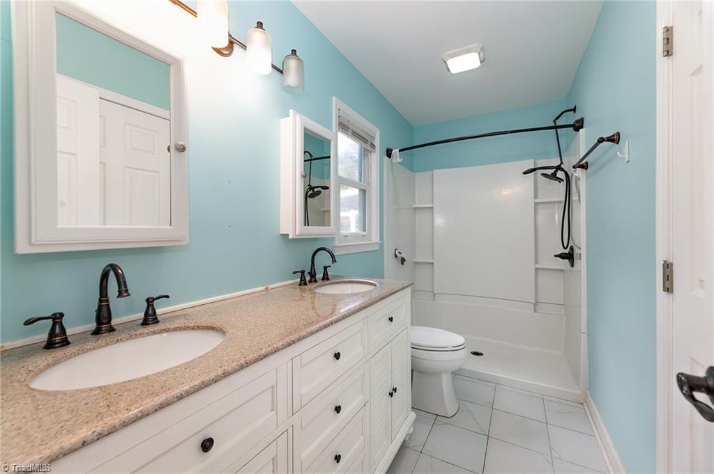 property viewer photo 18