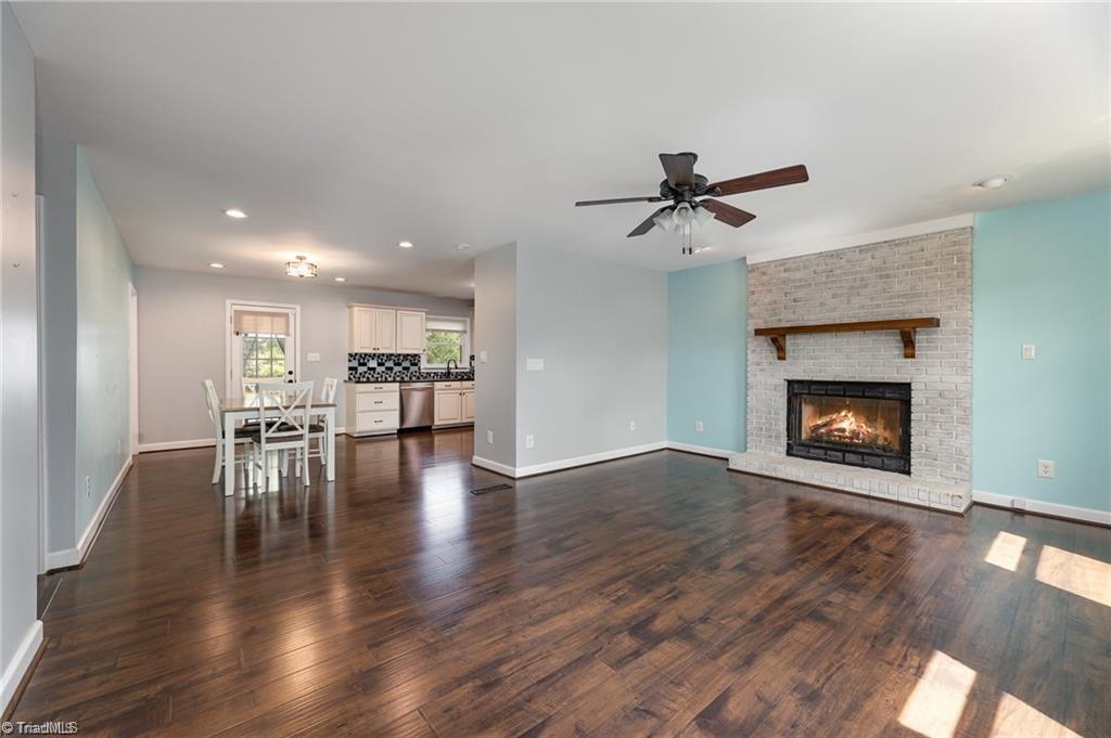 property viewer photo 5