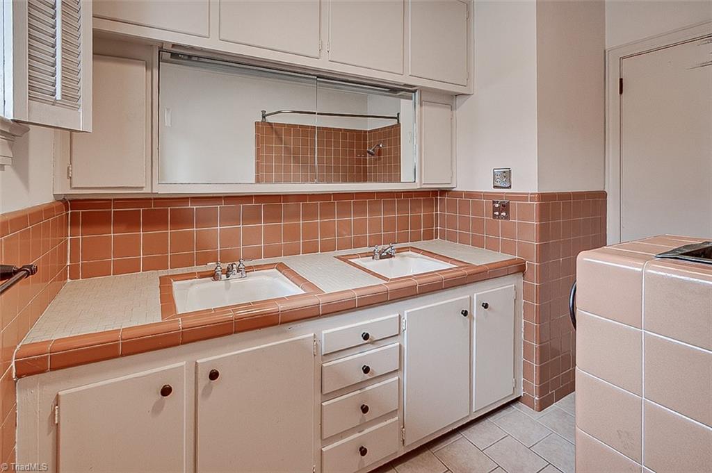 property viewer photo 22