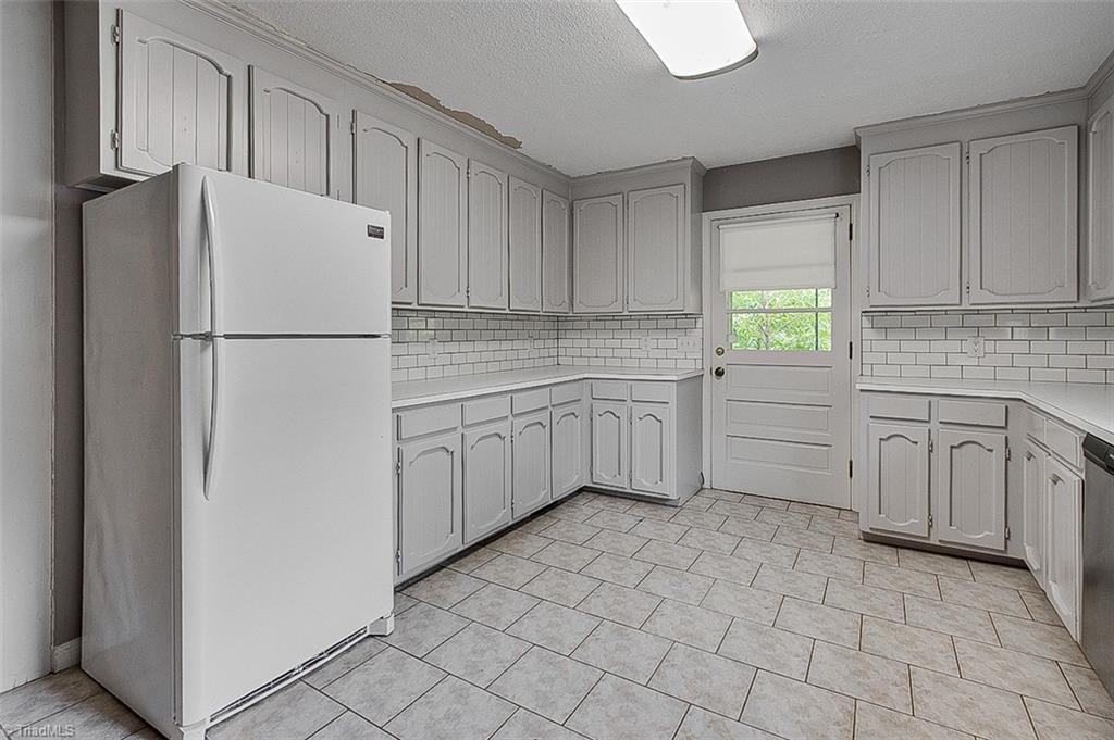 property viewer photo 9