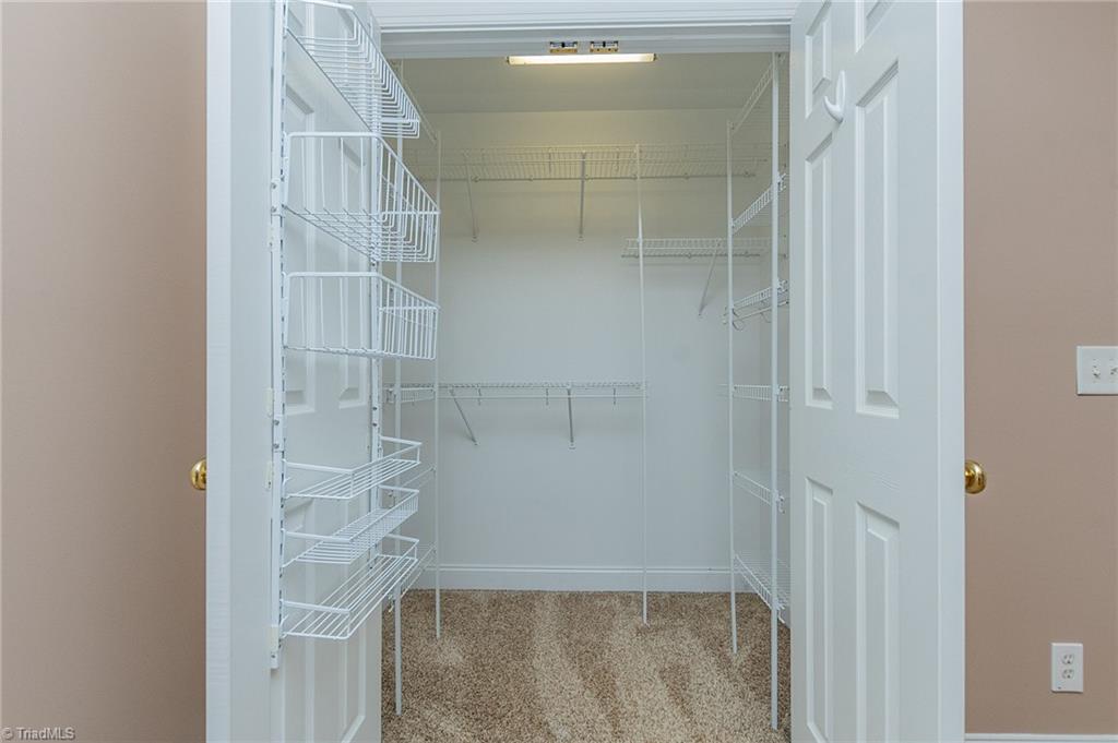 property viewer photo 26