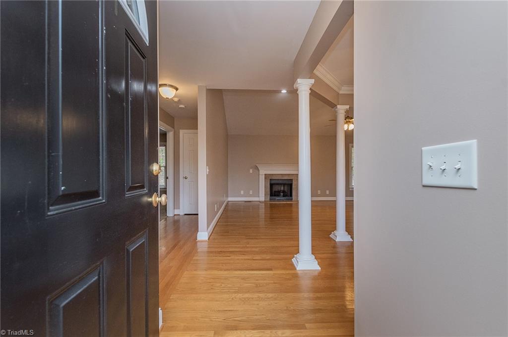 property viewer photo 6