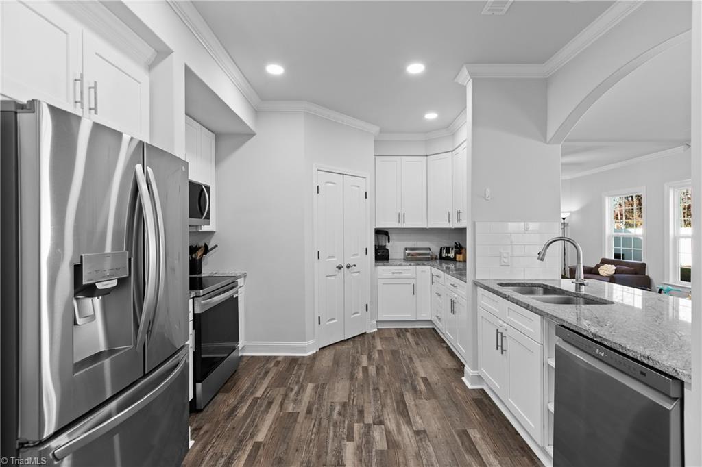 property viewer photo 10