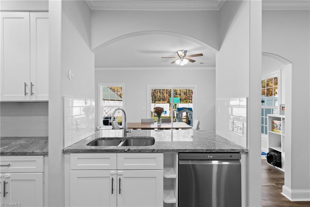 property viewer photo 13