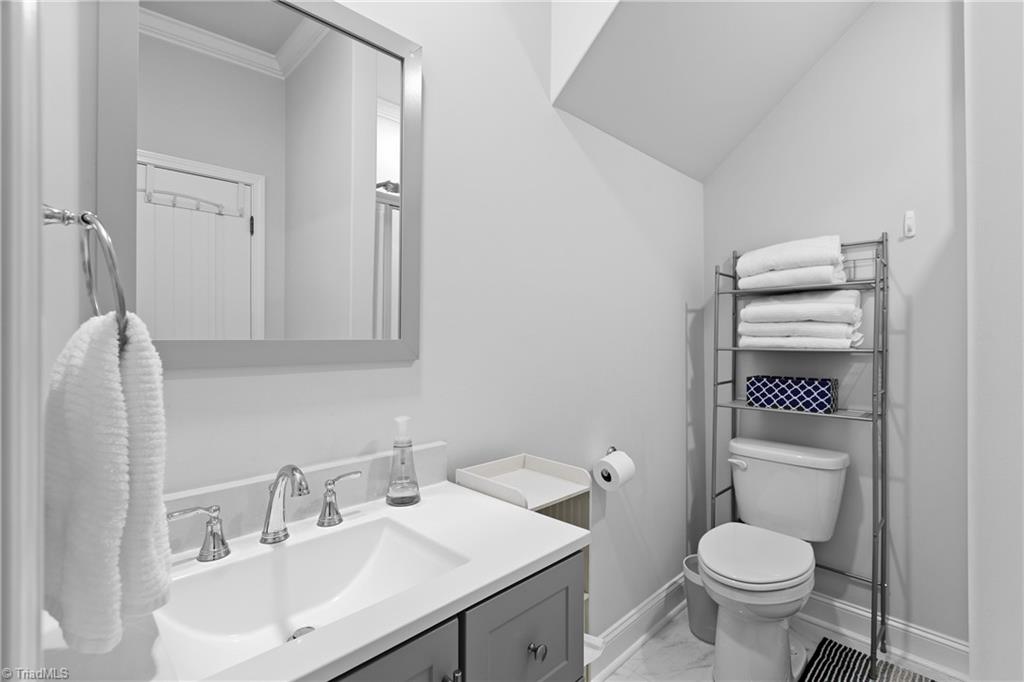 property viewer photo 18