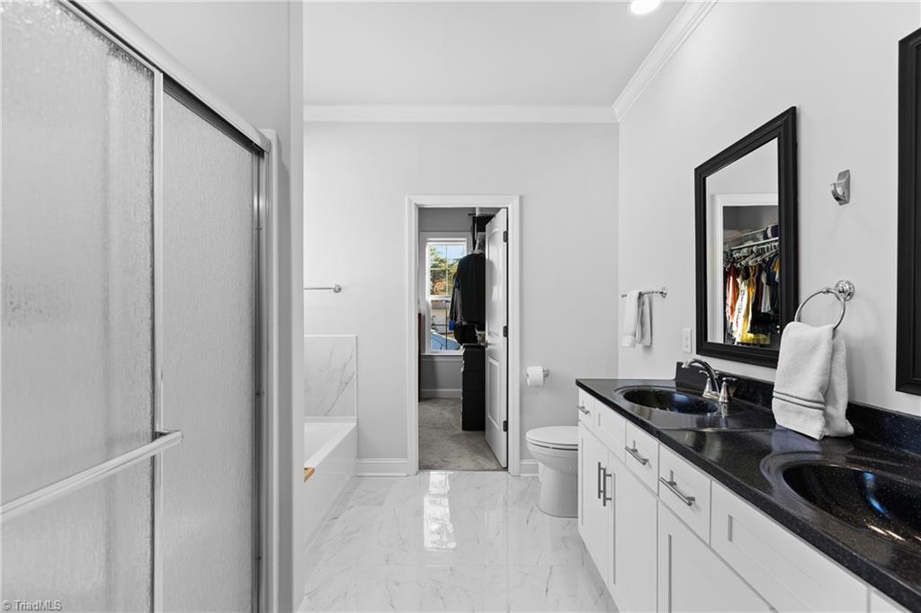 property viewer photo 24