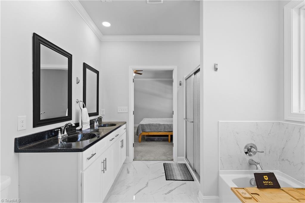 property viewer photo 25