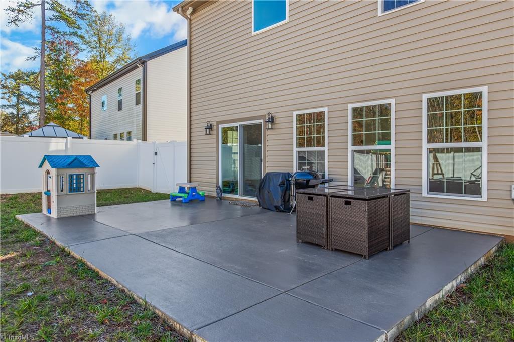 property viewer photo 36