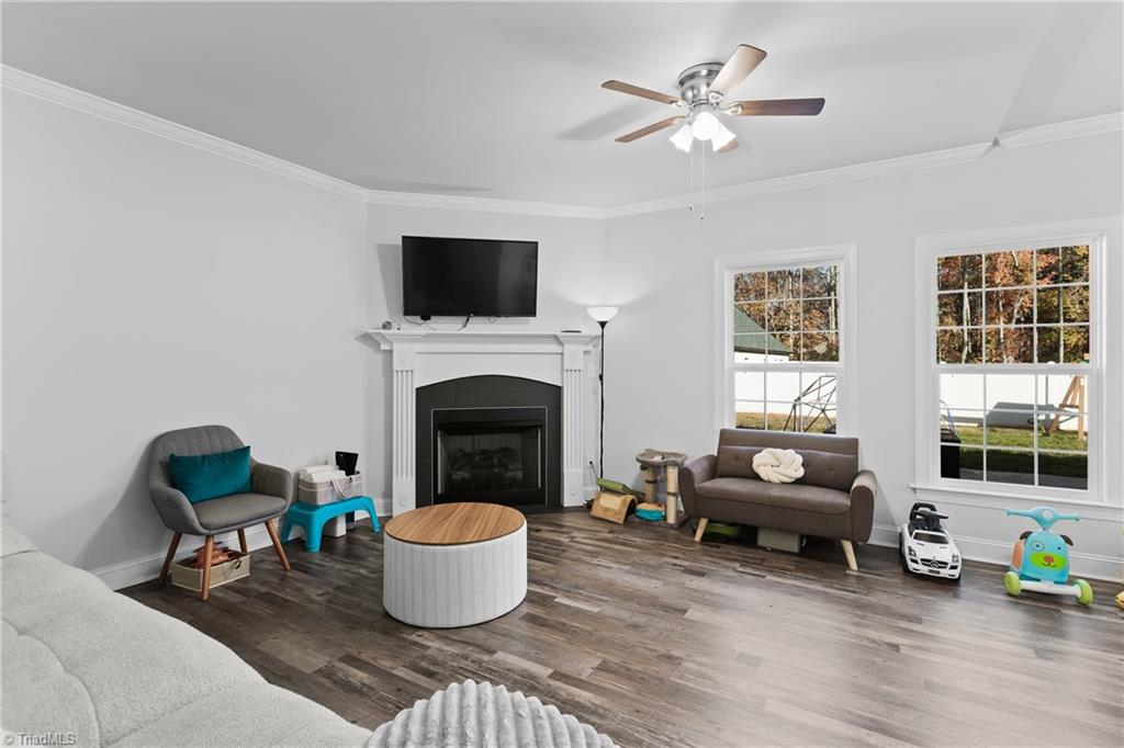 property viewer photo 5