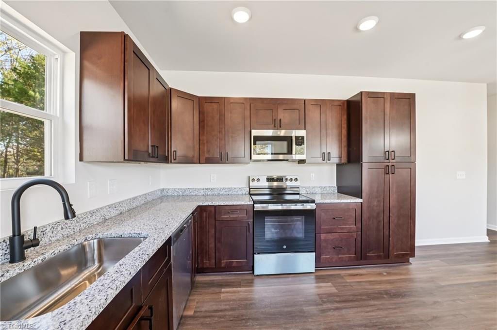 property viewer photo 12