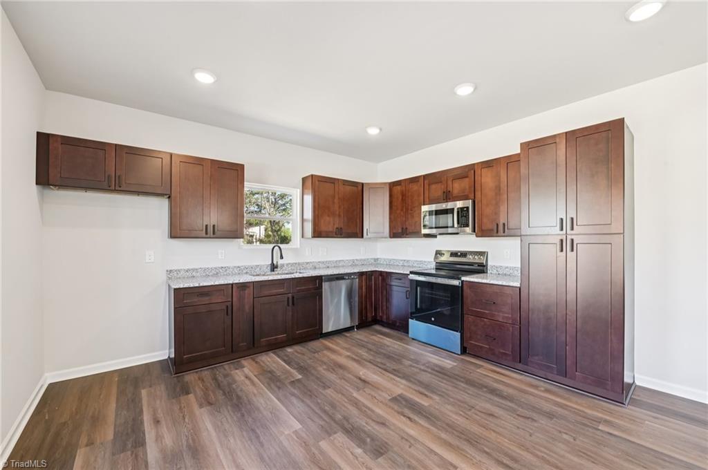 property viewer photo 15