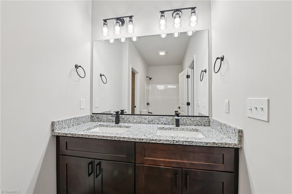 property viewer photo 19