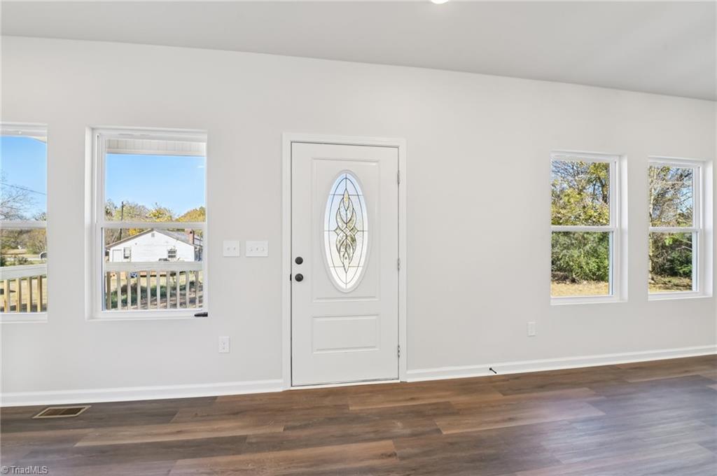 property viewer photo 7