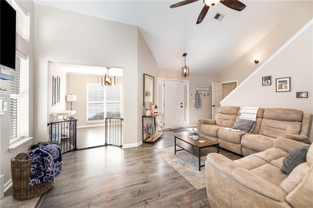 property viewer photo 4