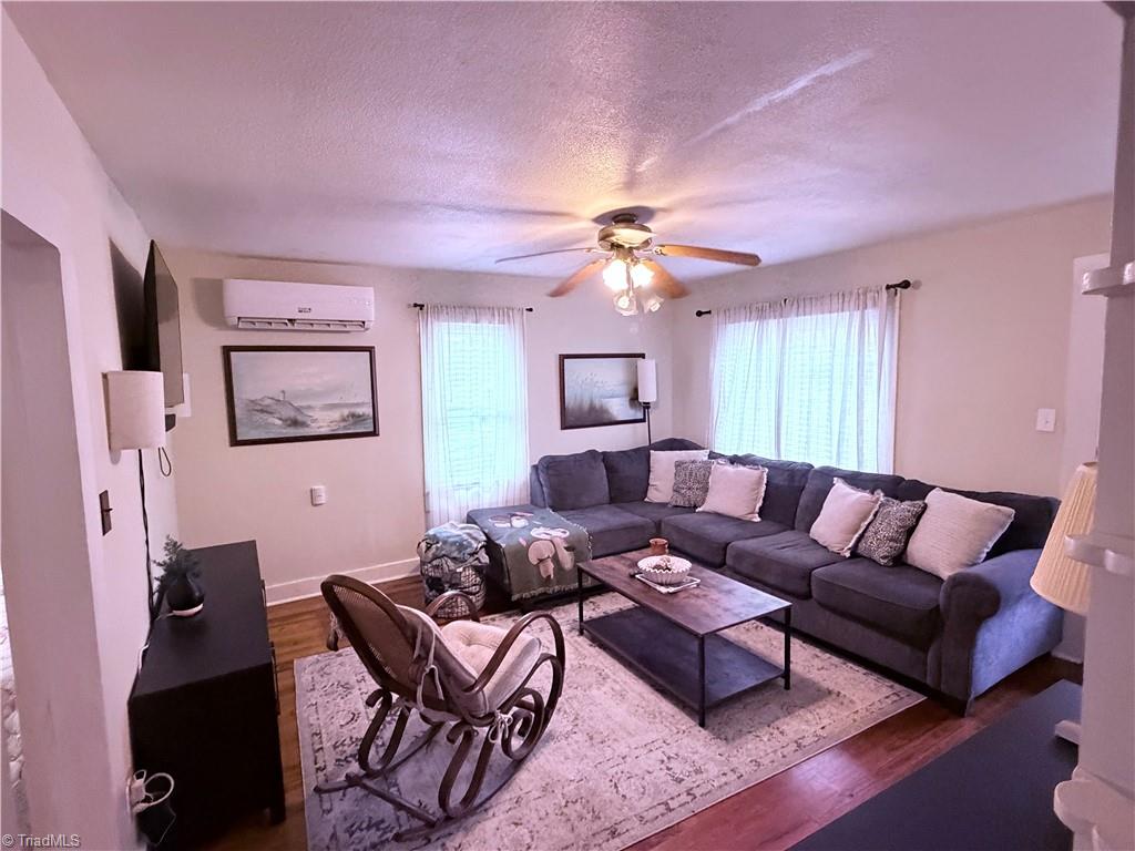 property viewer photo 9